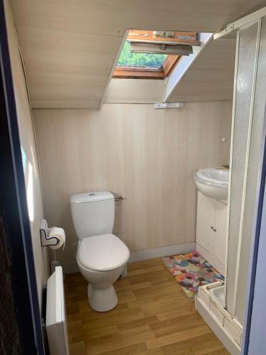 Koupelna v ubytování Joli appartement dans une maison ancienne