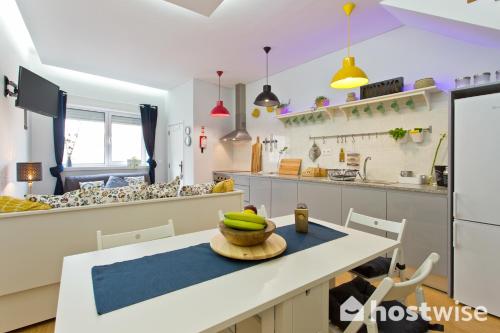 Host Wise - Comfortable Stunning Flats - City Center