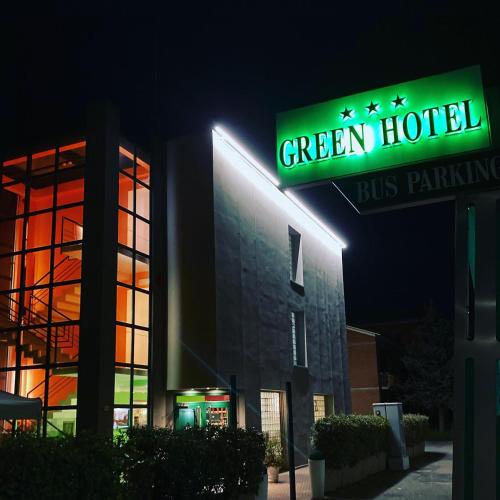 El edificio en el que está el hotel