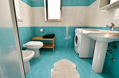 Bilik mandi di Holiday Home La Fenice