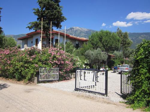 Gallery image of Elze Hotel in Oludeniz
