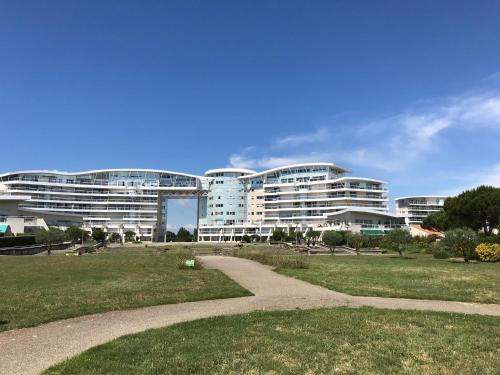 GRAND STUDIO MER ET PORT DES MINIMES