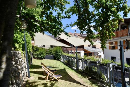 Κήπος έξω από το Si Mezzana Home