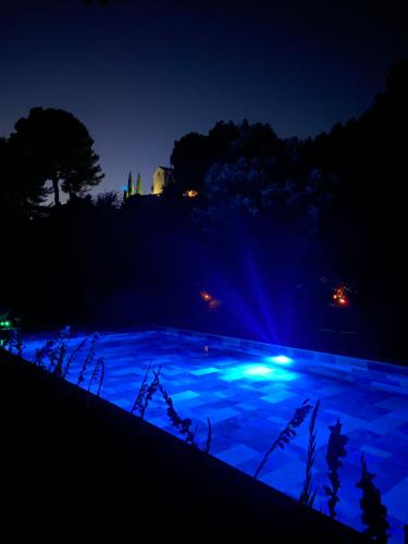 Gallery image of Maisonnette et piscine in Miramas