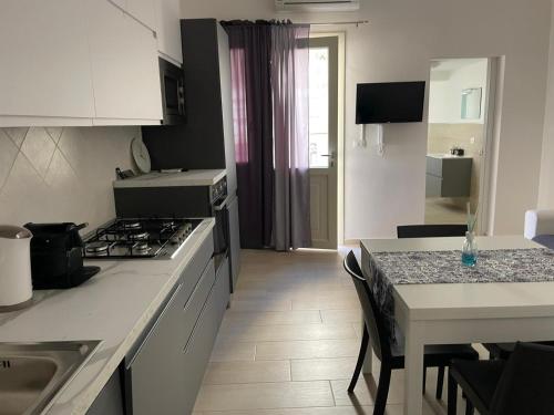 Kuchyň nebo kuchyňský kout v ubytování Guest House Civico 513 Casa Vacanze Reggio Calabria