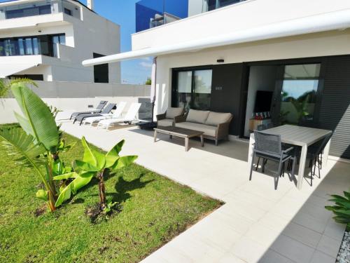 London Beach Benidorm