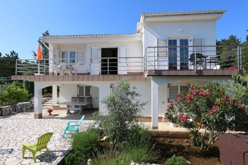 Το κτήριο όπου στεγάζεται  το διαμέρισμα
