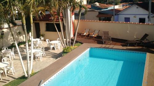 Bazén v ubytování Plaza Suite Hotel nebo v jeho okolí