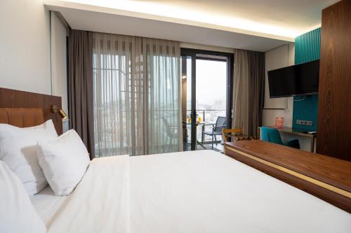 Superior Deluxe Double or Twin Room