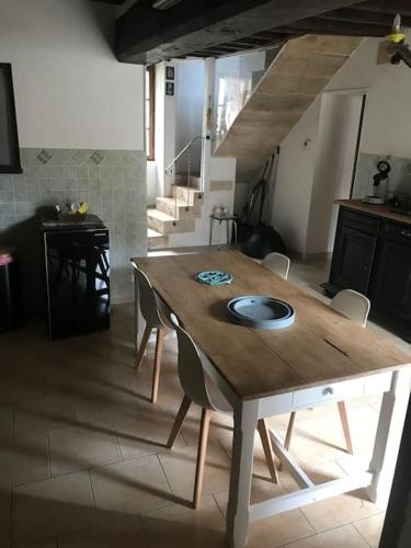 Η κουζίνα ή μικρή κουζίνα στο Maison campagne Nivernaise