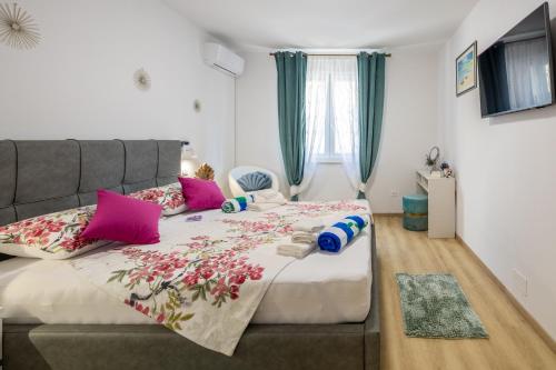 Top Location Beach & Downtown Apartment Park