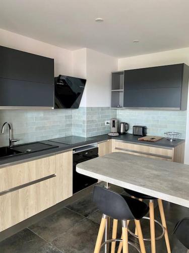 T3 - Centre - 75m2 - 2 SDB - Parking - Calme