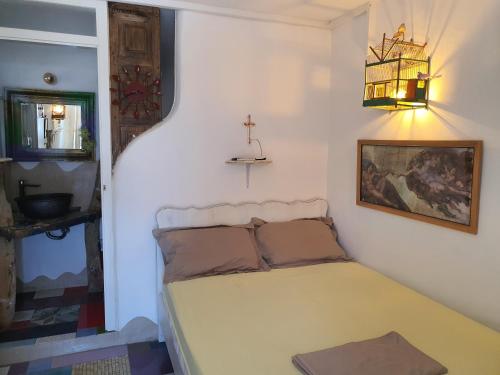 Letto o letti in una camera di Anthippi