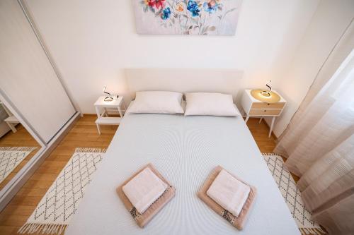 Apartment Lorenzo - cozy apartment with balcony & free parking