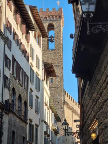 Φωτογραφία από το άλμπουμ του LA SEDE DELL'ARTE Monolocale Studio e Camere in Torre Medievale vicino a Duomo e Piazza Signoria στη Φλωρεντία