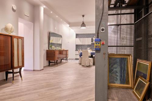 Μια τηλεόραση ή/και κέντρο ψυχαγωγίας στο Officina Arcuri