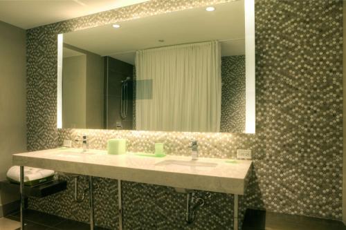 Un baño de Hyatt Centric The Loop Chicago