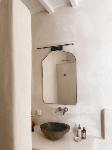 The Mykonos House - Newly Renovated Villa Near Town