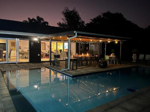 Piscina en o cerca de 66 On Monzali 4 Star Luxury Guesthouse