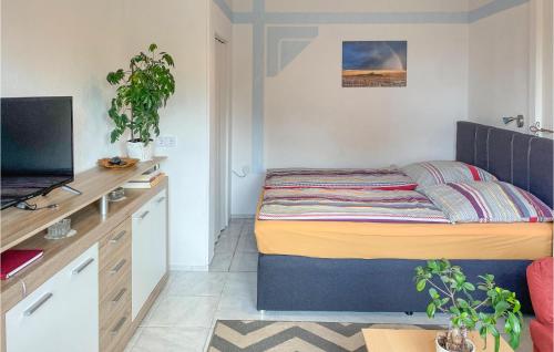 Ένα ή περισσότερα κρεβάτια σε δωμάτιο στο Gorgeous Apartment In Kalkhorst