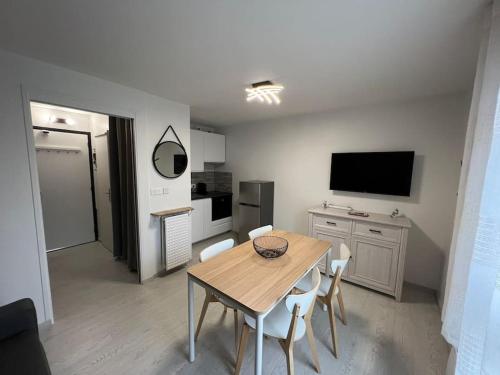 4 pers, pied des pistes, WIFI, Netflix, Lave-vaisselle