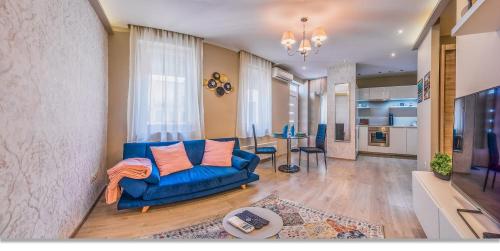 Cozy apartment in Downtown Budapest -modern and new stylish with AC and easy self check in anytime-