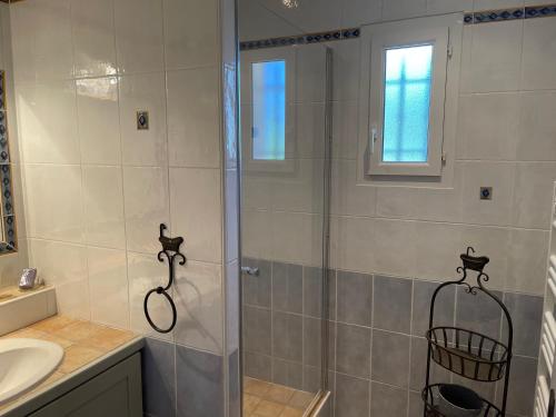 Koupelna v ubytování les-pepites-de-badou présentent Les Chênes Verts