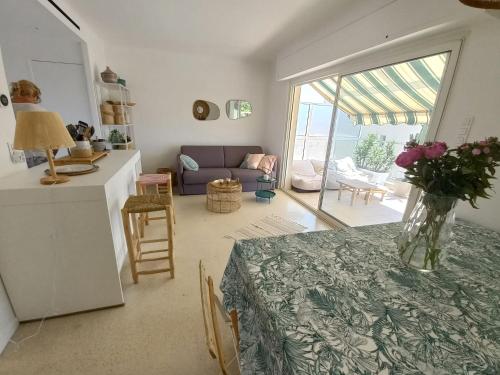 Vue mer à couper le souffle - nouveau entièrement rénové photo 8