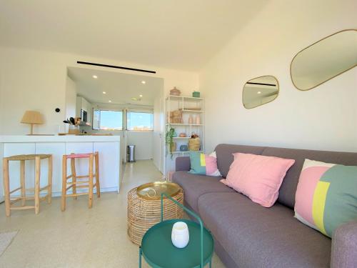 Vue mer à couper le souffle - nouveau entièrement rénové photo 14