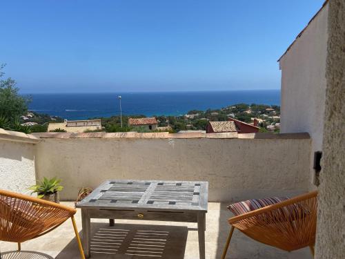 Photo de la galerie de l'établissement La belle vue mer, à Roquebrune-sur Argens