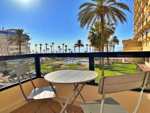 Apartamento frente mar y playa.