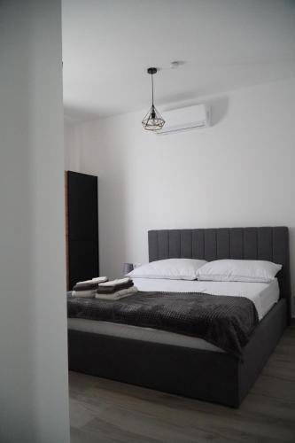 Fjaka Apartments & Rooms