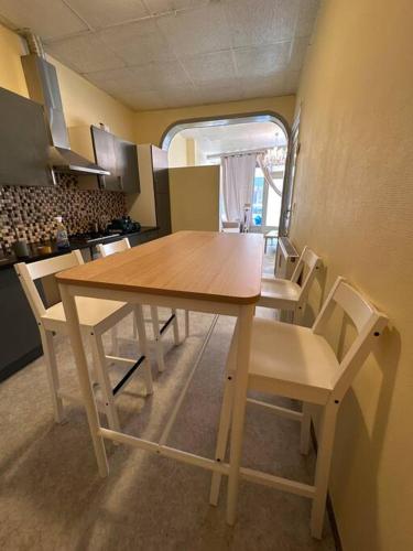 Η κουζίνα ή μικρή κουζίνα στο Appartement à Bruxelles Midi - Grand place Bruxelles