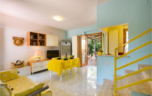 Χώρος καθιστικού στο Awesome Home In Gizzeria