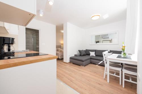 Lota - Deluxe studio apartment from Noa's Garden