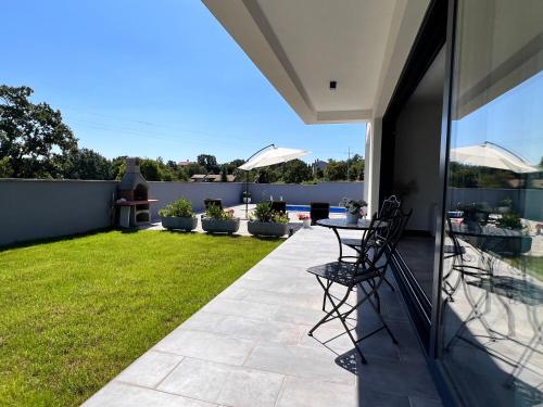 Villa H