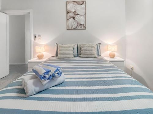 Cama o camas de una habitación en Arcadia Beach Unit 1