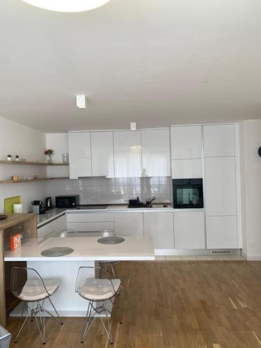Eleganza Apartment - NEW!