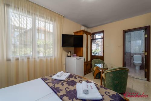 Televisor o centre d'entreteniment de Hotel Chuchulev