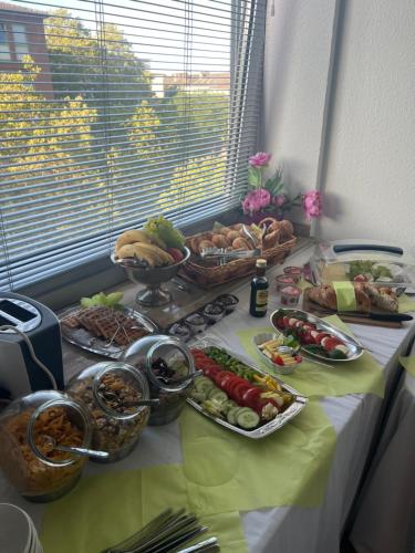 ホテルの敷地内または近くでの食事または食べ物