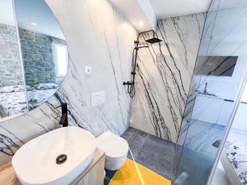 Foto dalla galleria di Damir Skomina Apartments a Capodistria