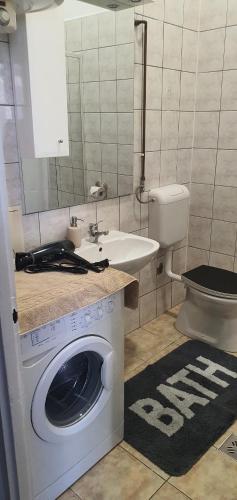 Ένα μπάνιο στο Relax Apartman