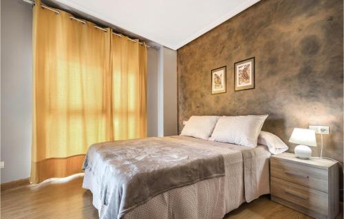 Postel nebo postele na pokoji v ubytování Stunning Apartment In Aviles With 3 Bedrooms