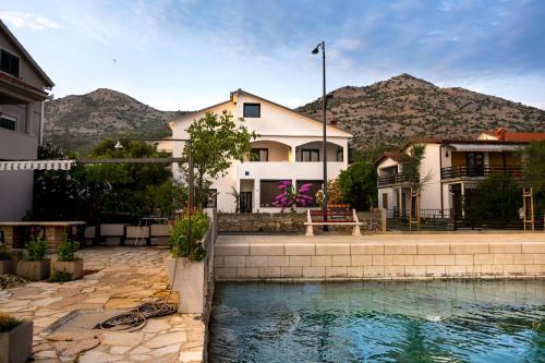 Apartments Dida Šime