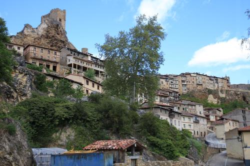 a village on the side of a mountain at Casa Lina in Barcina del Barco