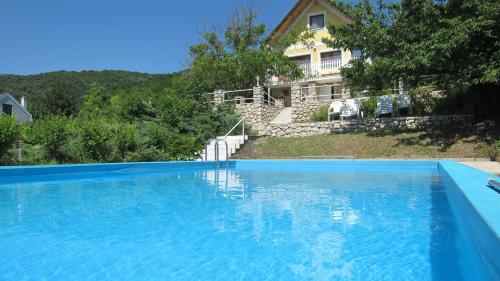 Fotografie z fotogalerie ubytování Villa Sümeg v destinaci Sümeg