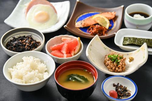 Jídlo v hotelu nebo okolí