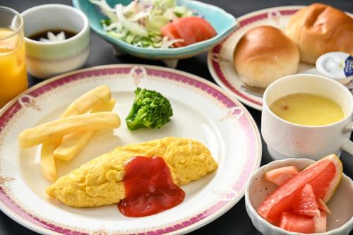 Jídlo v hotelu nebo okolí