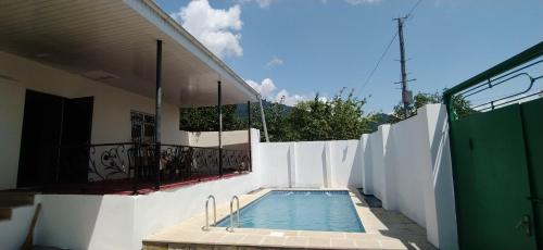 Gabala,yard, house 내부 또는 인근 수영장