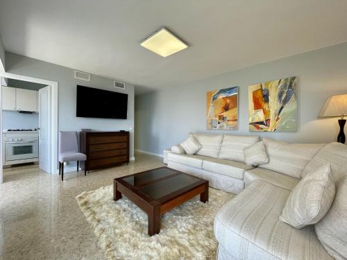 El Faro Marbella Beachfront By Kura Homes